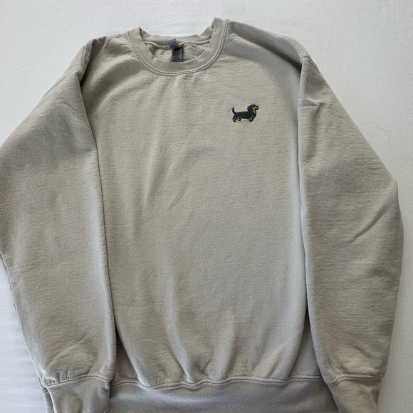 Gildan Cream Crewneck Sweatshirt with Black & Tan Dachshund Patch - Picture 2 of 7